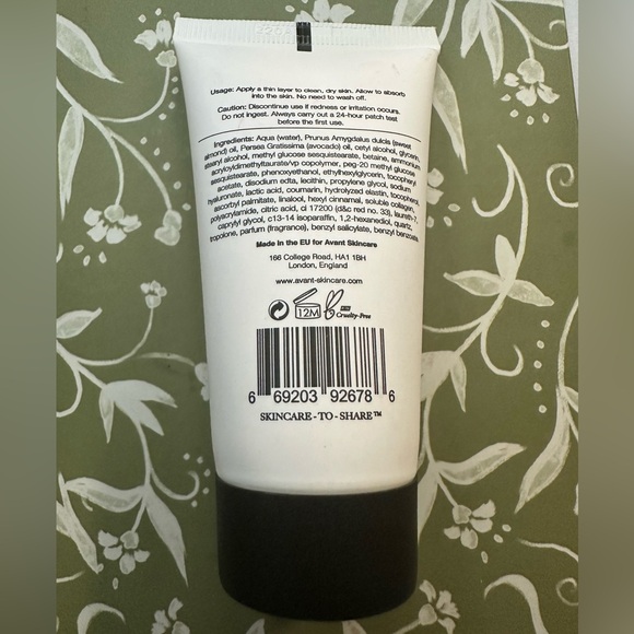 Avant -Rose Quartz Hyaluronic Sweet Almond Avocado Oil - Picture 2 of 3